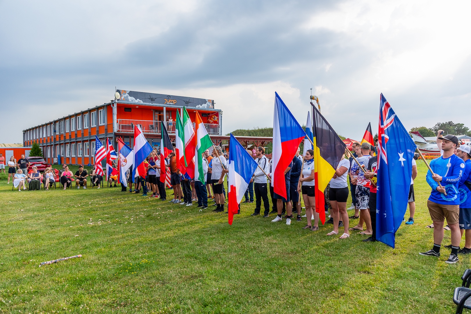 zahajovací ceremoniál mistrovství evropy v parašutismu
