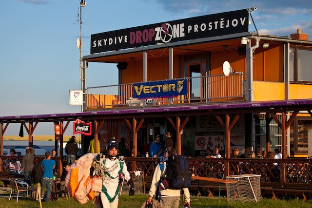 budova letiště Prostějov Jump Tandem