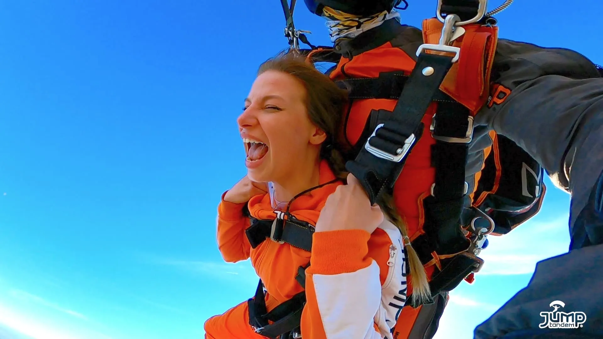 Tandem pilot s pasažérem ve volném pádu