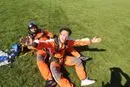 Tandem pilot s pasažérem po přistání 