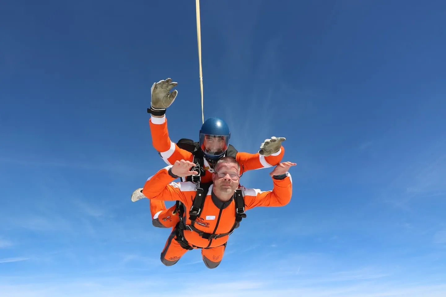 Tandem pilot s pasažérem ve volném pádu