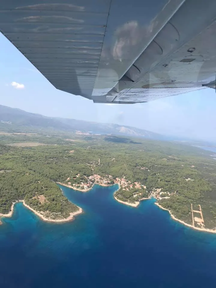 AEROTAXI let k moři nebo na ostrov
