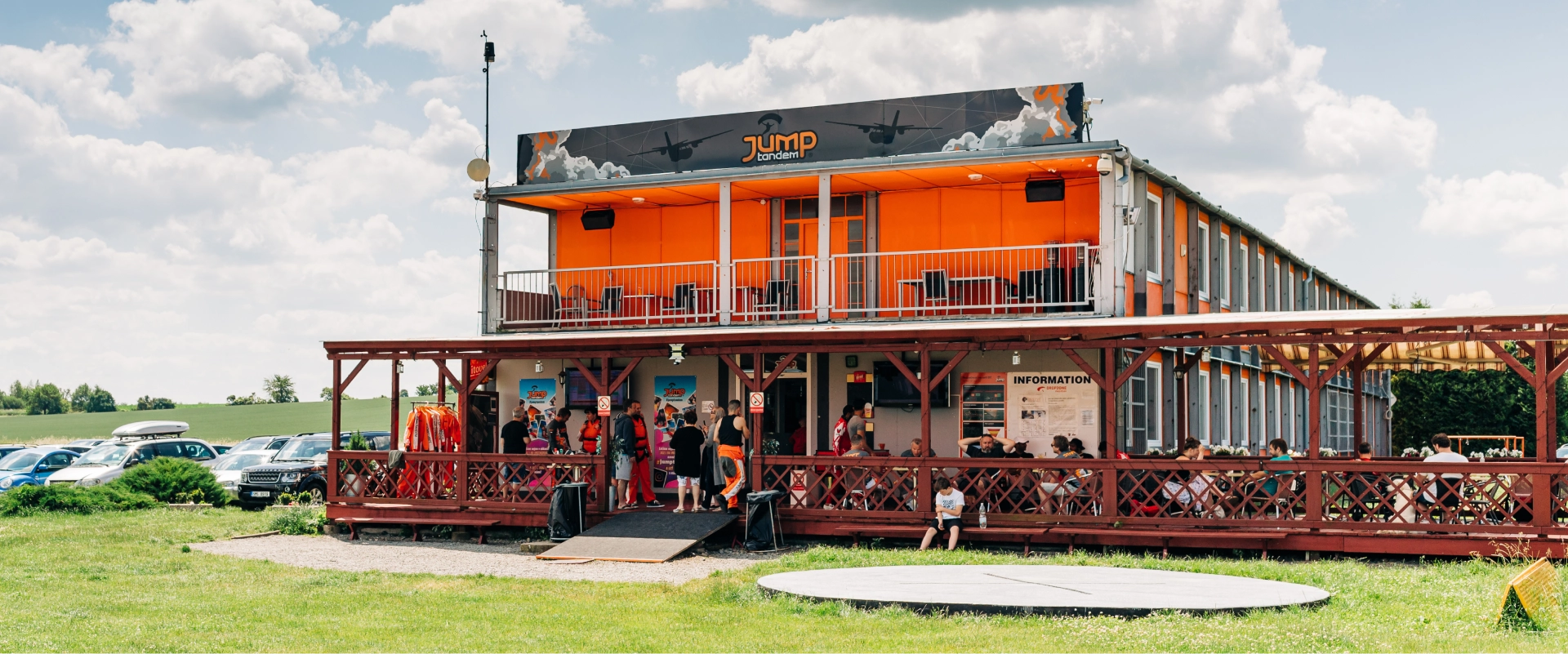 Budova letiště Prostějov Jump Tandem