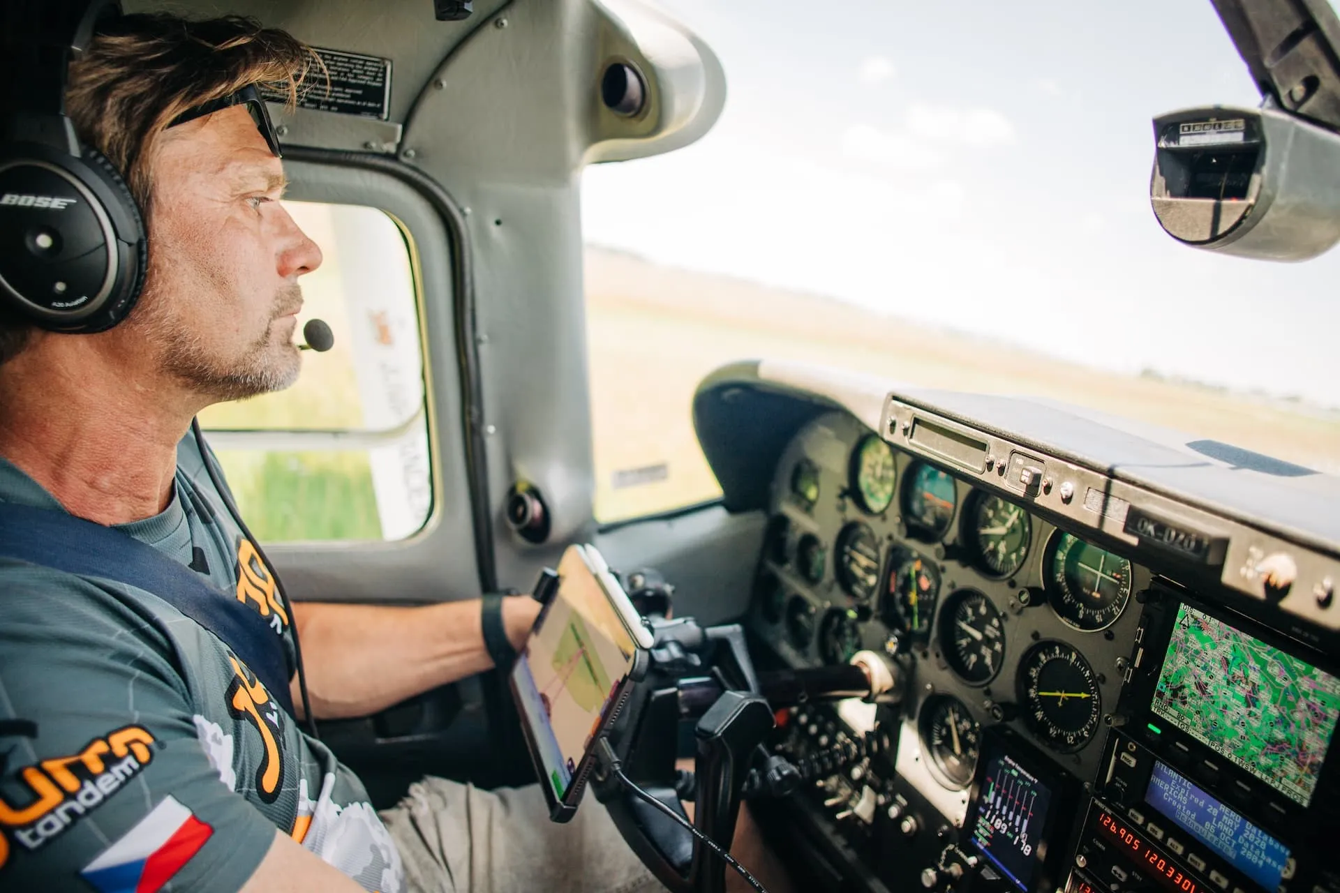Martin Dlouhý pilotující letadlo pro vyhlídkový let
